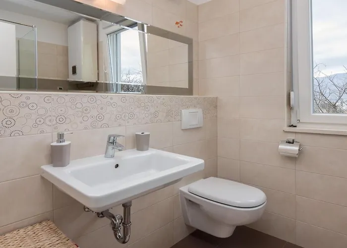 Apartments Arijana Free Private Garage And Sea View Apartment