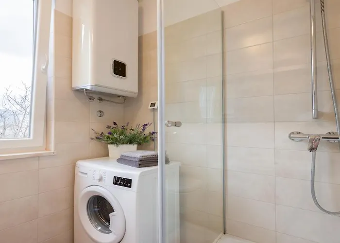 Apartments Arijana Free Private Garage And Sea View Apartment *