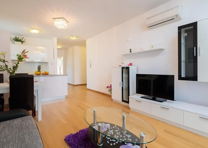 Apartments Arijana Free Private Garage And Sea View Apartment *