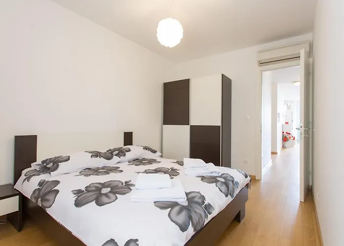 Apartment Apartments Arijana Free Private Garage And Sea View