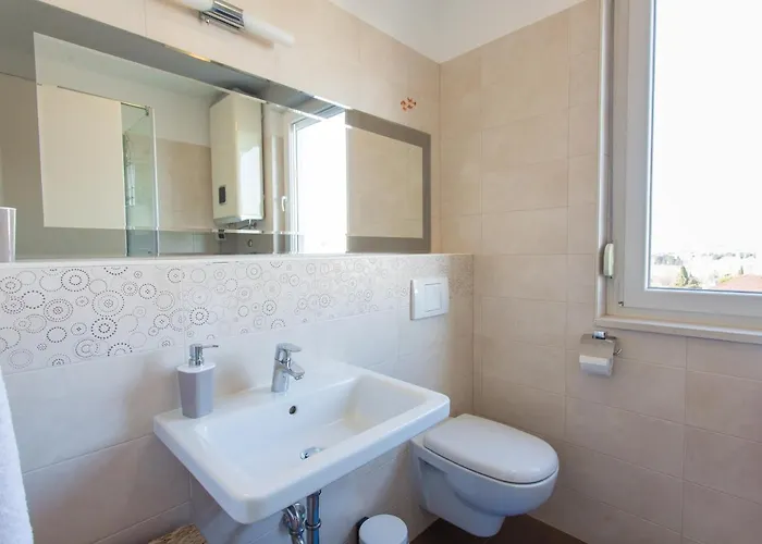 Apartments Arijana Free Private Garage And Sea View Apartment