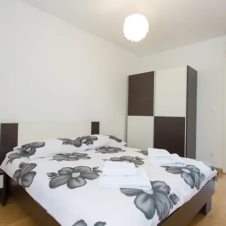 Arijana Free Private Garage And Sea View