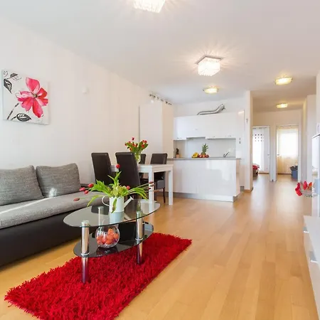 Апартаменти Arijana Free Private Garage And Sea View *