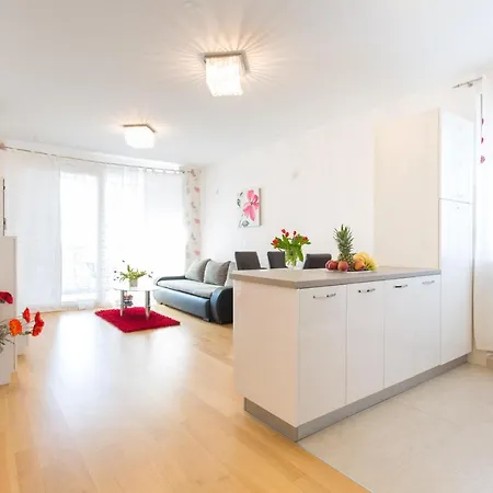 Arijana Free Private Garage * 스플리트