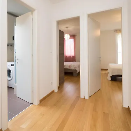 Arijana Free Private Garage And Sea View Apartment Split